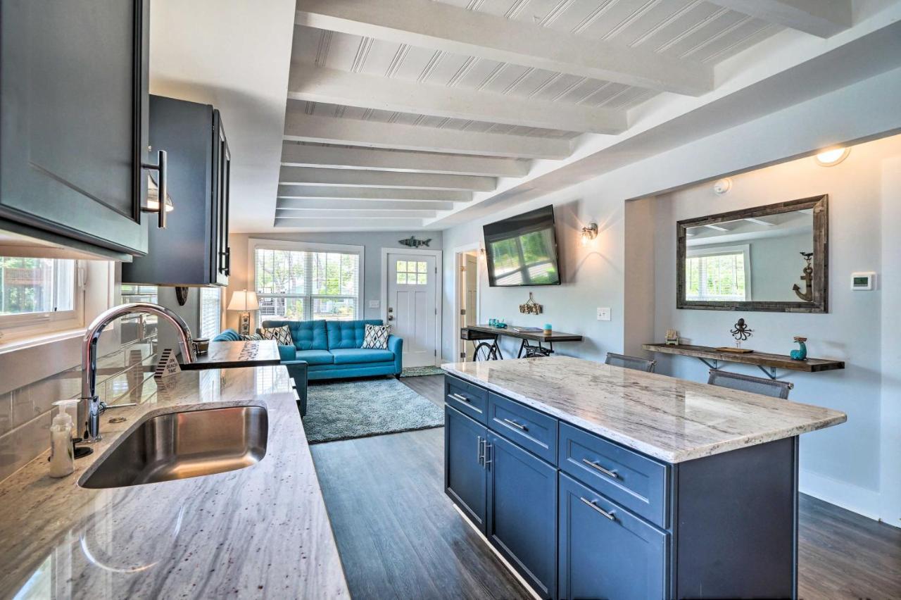 Modern Oak Island Escape 1 Mile To Long Beach! Exterior foto