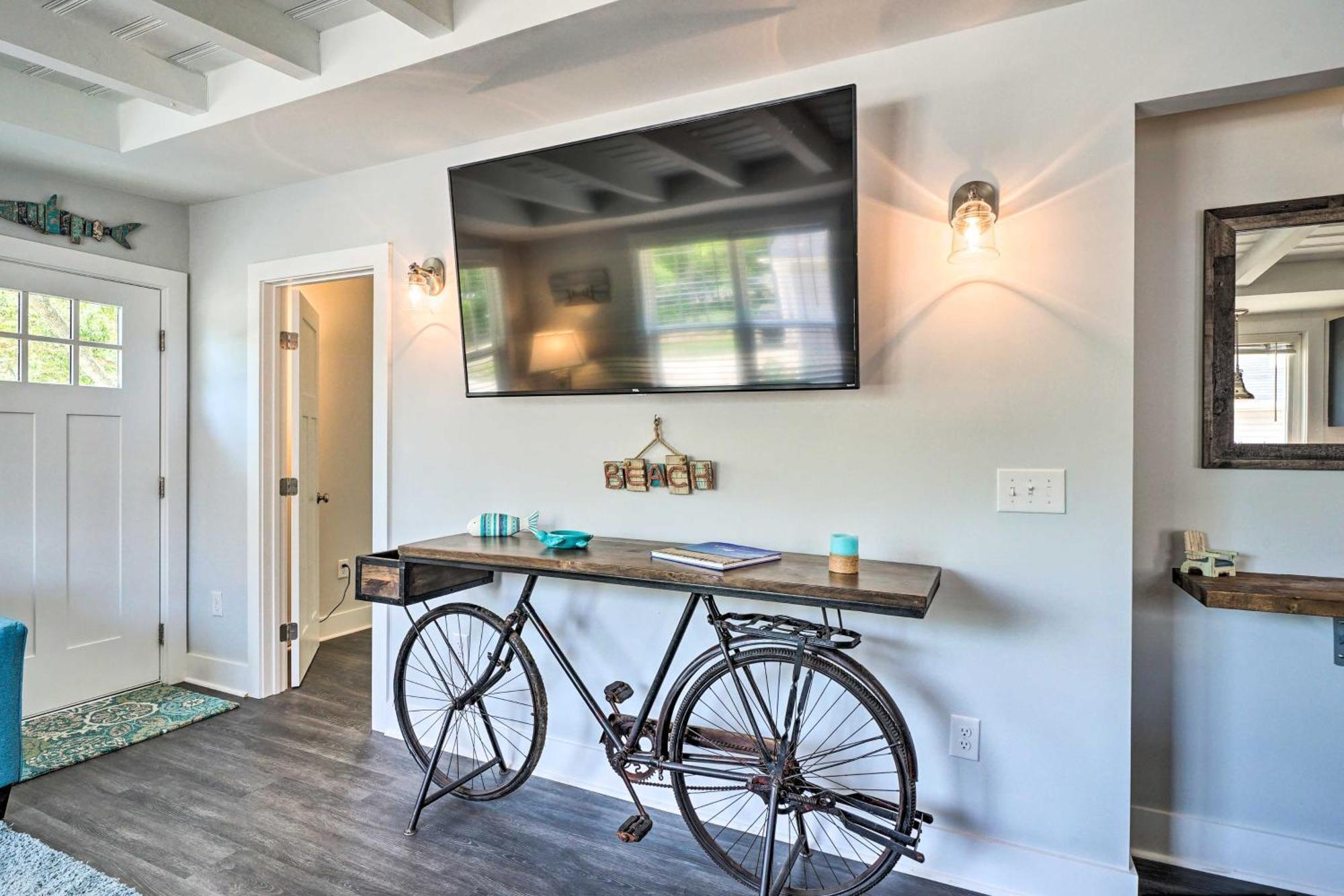 Modern Oak Island Escape 1 Mile To Long Beach! Exterior foto